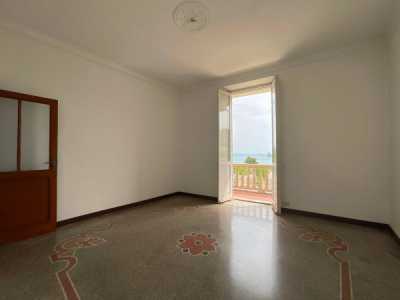 Appartamento in Vendita a Vado Ligure via Aurelia 174