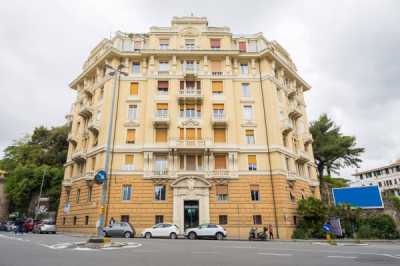 Appartamento in Vendita a Genova Largo Gaetano Giardino 14