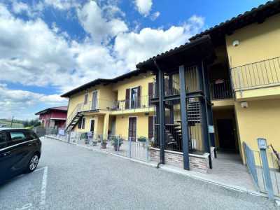 Appartamento in Vendita a Castagnito via Castellinaldo