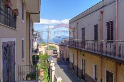 Appartamento in Vendita a Valverde via Calanna 8