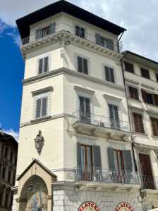Appartamento in Affitto a Firenze Piazza di Santa Maria Novella 1