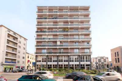 Appartamento in Vendita a Monza via Alessandro Manzoni 46