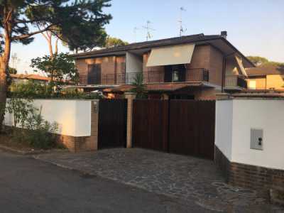 Villa in Vendita a Fondi via Flacca