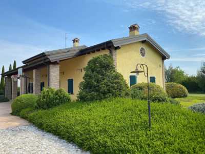 Villa in Vendita a Modena via Jacopo da Porto Sud