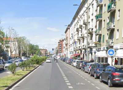 Appartamento in Affitto a Milano Viale Monza