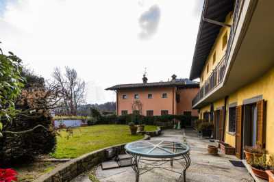 Villa in Vendita a Bergamo via Castagneta