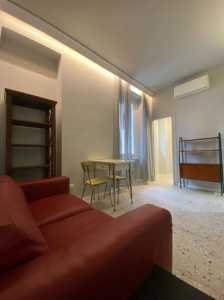 Appartamento in Vendita a Milano via Giovanni Battista Sammartini 21