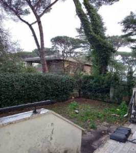 Villa in Vendita a Roma via Osnago 29