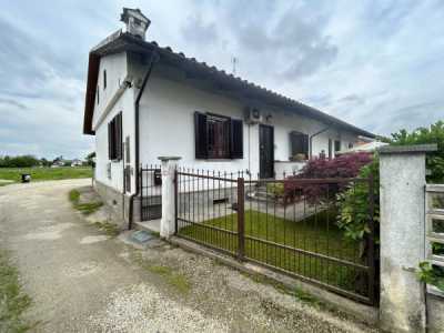 Villa in Vendita a Carignano Corso Vinovo 40