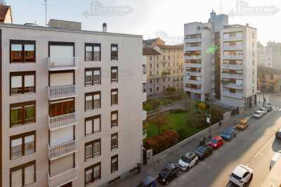 Appartamento in Vendita a Milano via Casoretto 37