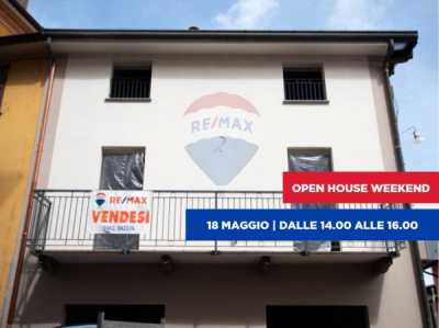 Appartamento in Vendita a Besana in Brianza via Pietro Ponti 4