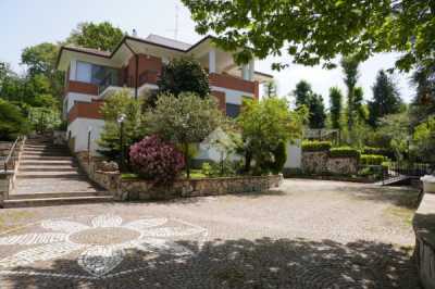 Villa in Vendita ad Ariccia via Delle Cerquette 106