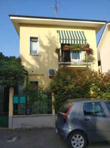 Appartamento in Vendita a Cesano Boscone via San Francesco D
