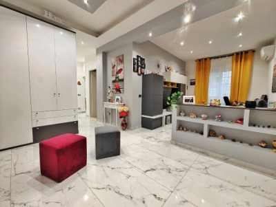 Appartamento in Vendita a Genova via Piacenza 130