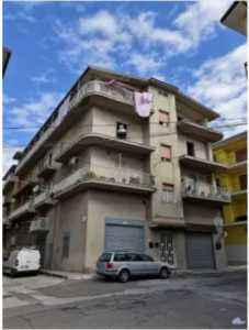 Appartamento in Vendita a Cagnano Varano via Angelo Fraccacreta