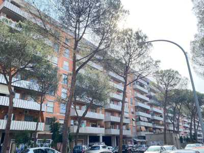 Appartamento in Vendita a Roma via Pietro Marchisio Roma