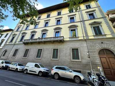 Appartamento in Vendita a Firenze Libert
