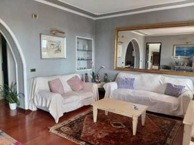 Villa in Vendita a Frascati via Macchia Dello Sterparo 31