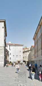Appartamento in Affitto a Trieste via di Cavana