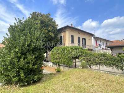 Villa in Vendita a Lomazzo via Brianza