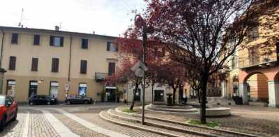 Appartamento in Vendita a Merate Piazza Giulio Prinetti 3