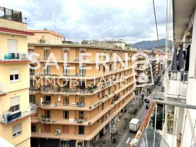 Appartamento in Vendita a Salerno via Trento 75
