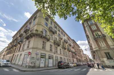 Appartamento in Vendita a Torino via Carlo Allioni