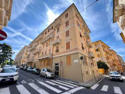 Appartamento in Vendita a Genova via Ricasoli