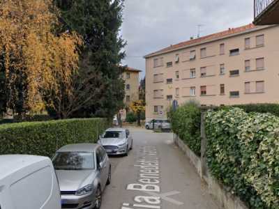 Appartamento in Affitto a Varese via Benedetto Varchi