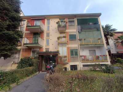 Appartamento in Vendita a Milano via Val Lagarina 15