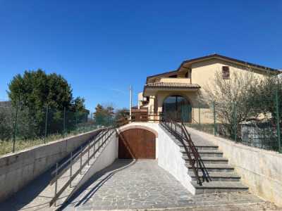 Villa in Vendita a Perugia via Ibisco