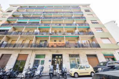 Appartamento in Vendita a Genova via Federico Donaver 23