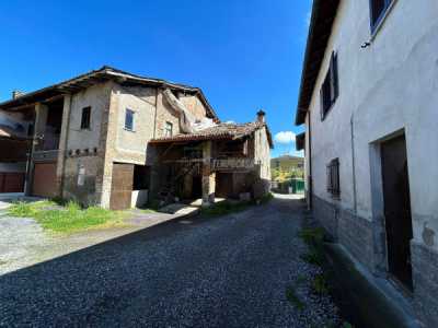 Rustico Casale in Vendita a Faloppio via Borgo Antico 10