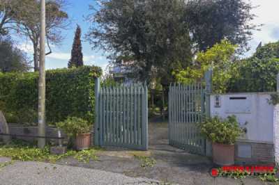 Villa in Vendita a Fiumicino via Riccione