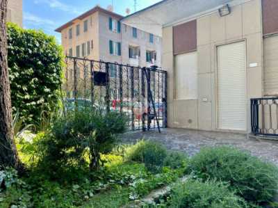 Appartamento in Vendita a Milano via Comacchio 3