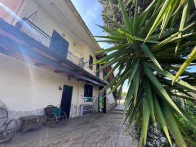 Villa in Vendita a Salerno via Santa Maria del Campo