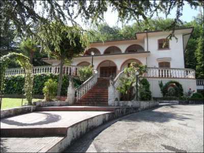 Villa in Vendita a Corridonia via Colbuccaro