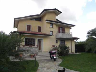 Villa Singola in Vendita a Massarosa