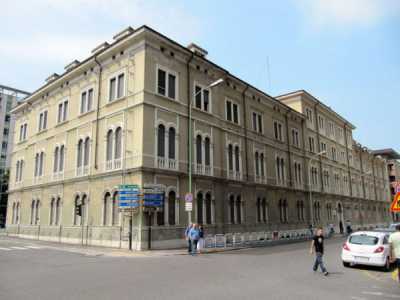 Palazzo Stabile in Vendita a Brescia via Vittorio Emanuele ii