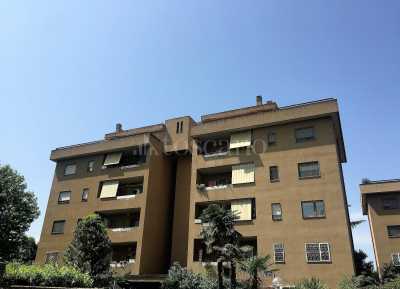 Appartamento in Vendita a Roma via Nanchino Torrino
